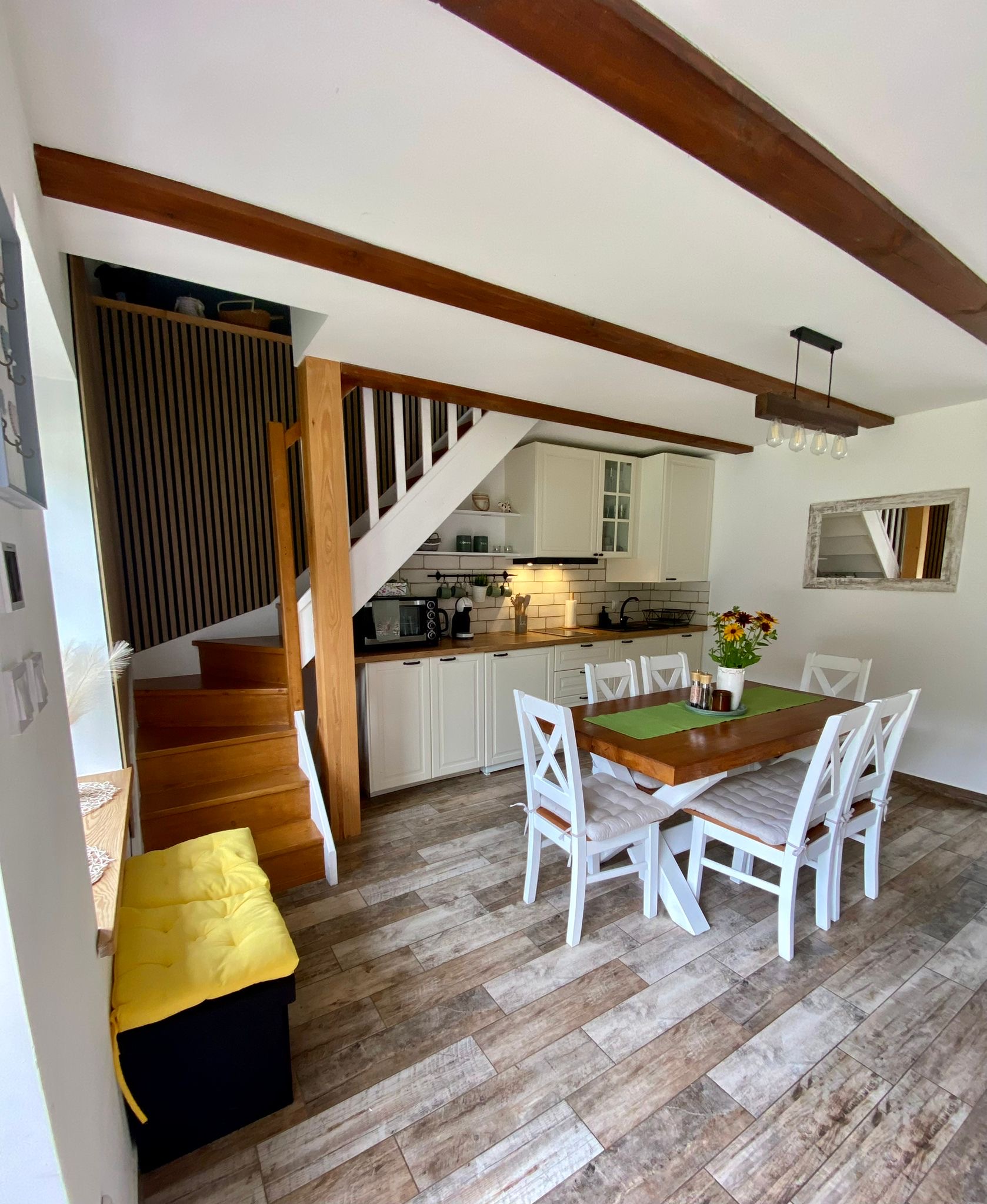 Leśne pogaduchy widok — las dookoła, apartament agroturystyczny Mazury